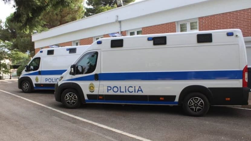 Shqipëria bëhet me autoburgje të blinduar, do të përdoren për transferimin e personave me rrezikshmëri të lartë!