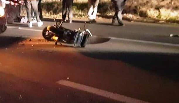 EMRI/ Aksident i rëndë në rrugën Elbasan-Cërrik, humb jetën 31-vjeçari! Motori doli nga rruga dhe u përplas me bordurat, zbulohet shkaku