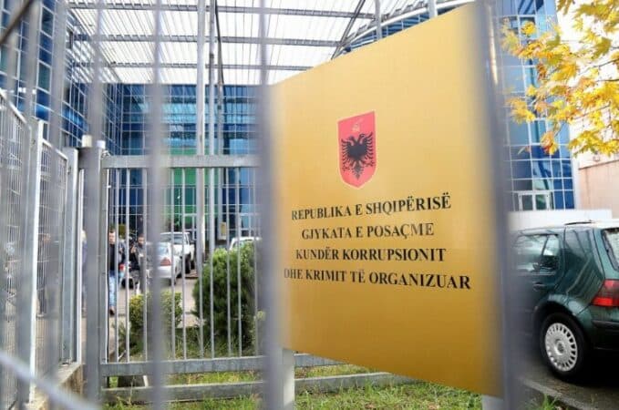 Rregullorja e re e GJKKO “ngre në këmbë” avokatët, thirret mbledhja e jashtëzakonshme
