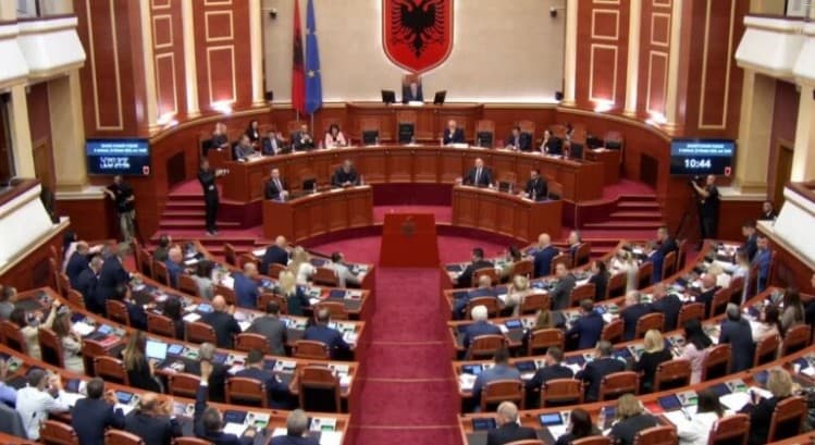 Nesër nis sesioni i ri i Kuvendit! Rikthehen debatet për Reformën Territoriale e Zgjedhore