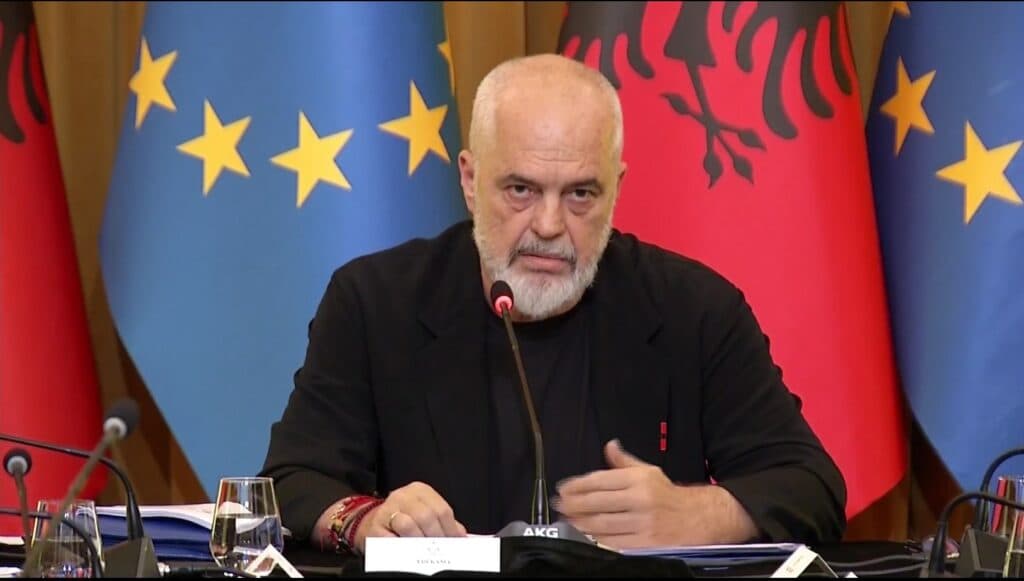 “Ah, sikur ta kisha shkruar vetë!”- Rama ndan reflektimin për manipulimin dhe urrejtjen në hapësirën publike: Lexojini se do gjeni shumë fytyra e mashtrime!