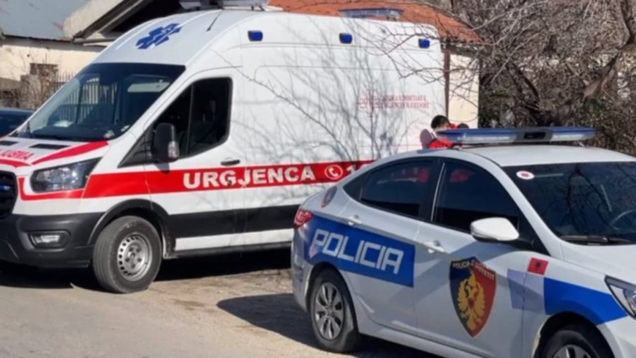 E rëndë në Ersekë, fqinji gjen të pajetë të moshuarën në banesë dhe njofton Policinë! Jetonte e vetme, pistat e hetimit për shkaqet