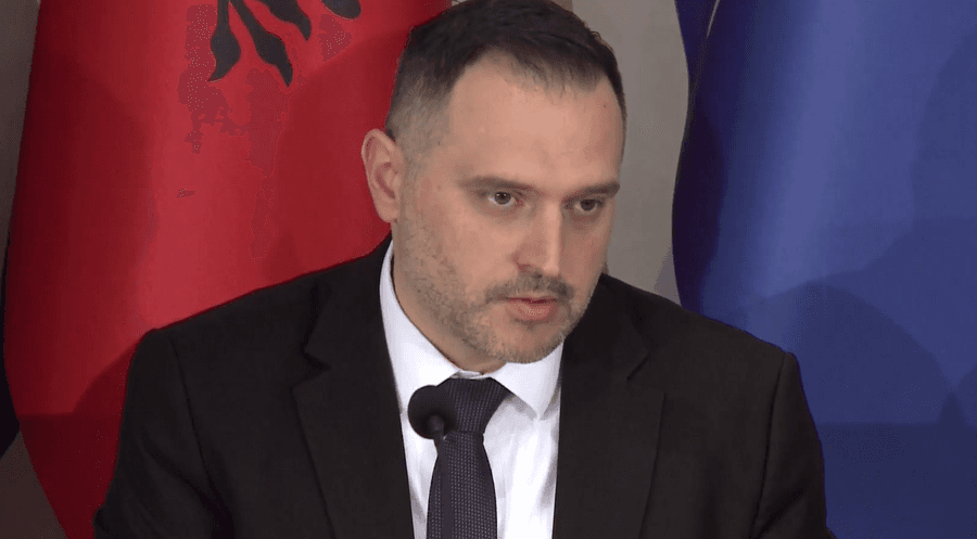 “Çfarë trafiku armësh? A jeni në terezi?”, Nufi mohon akuzat pas audios së publikuar nga Ahmetaj