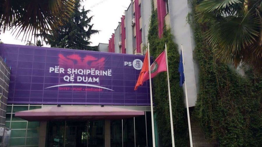 Deputetet e PS reagojnë pas sulmeve ndaj kolegeve: Dhuna nuk është protestë, të rishikikohet protokolli i sigurisë