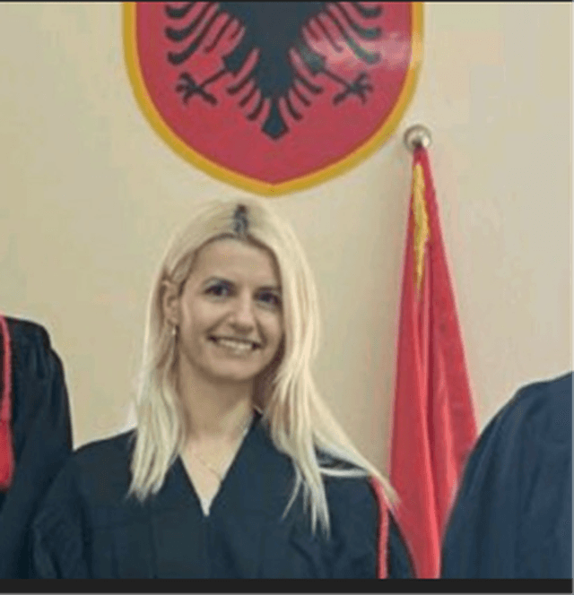 “Kemi kredi dhe fëmijë për të ushqyer”, Gjyqtarja reagon pas bllokimit të pagave nga Thesari