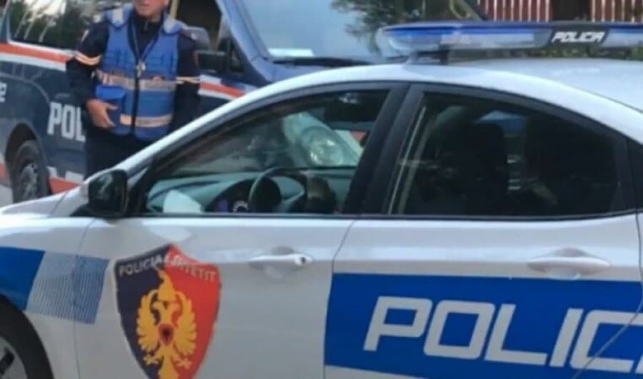 Kishin humbur rrugën në një terren të vështirë malor në Qafë Mollë, Policia u shkon në ndihmë dy turistëve gjermanë