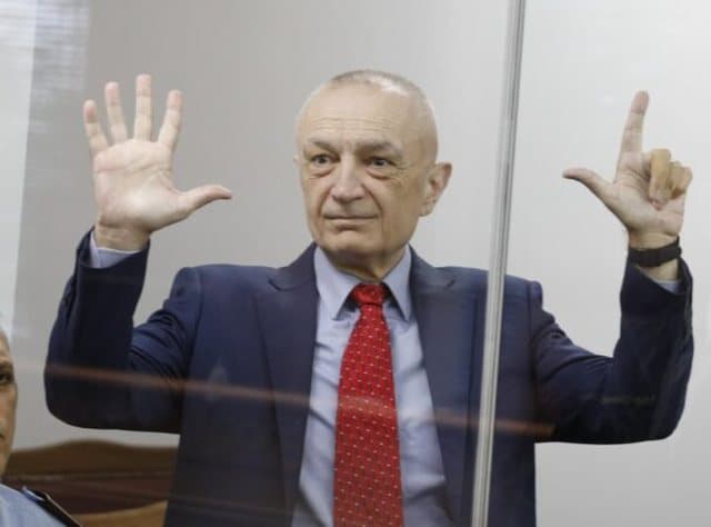 Gjykata e Apelit pranon kërkesën e Ilir Metës për të dalë nga kafazi, ja si do të veprohet seancat e tjera!