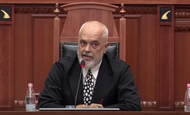 “Nuk keni lënë plehrë pa e kthyer në hero!”- Rama-Opozitës: Sa më shumë t’i merrni për budallenj, aq më shumë do e merrni ballit nga shqiptarët në zgjedhje!