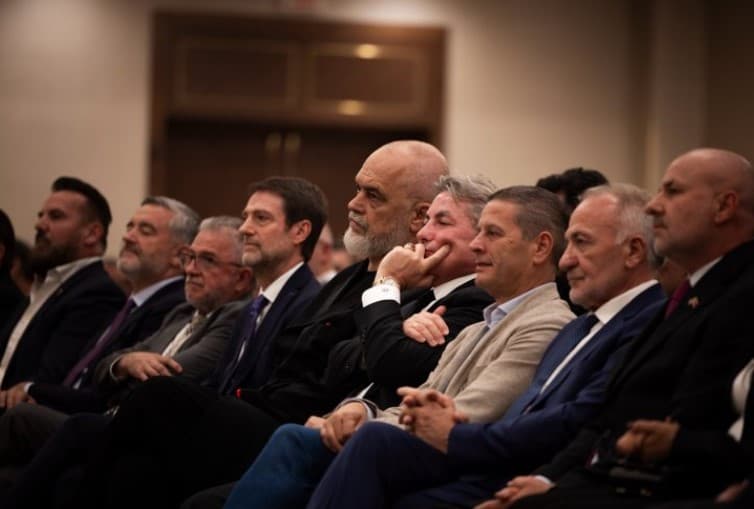 Takimi me shqiptarët në Michigan, Hoxha: Së shpejti hapim Konsullatën e Përgjithshme në Detroit, më pranë qytetarit me shërbime