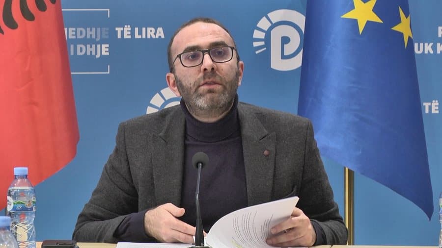 Bardhi ironizon mbledhjen e Këshillit të Sigurisë: Drejtohej nga një kukull