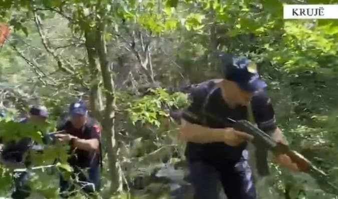 Të shtënat gjatë operacionit antidrogë në Krujë, Policia zbardh dinamikën: Një efektiv qëlloi në ajër për të…!