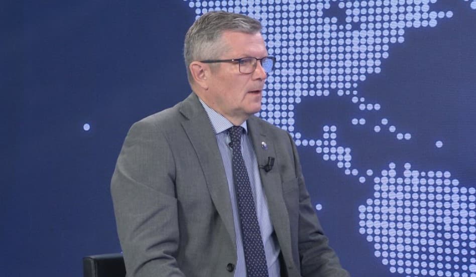 “Keni nevojë për unitet”- Skandali në SHISH, flet zv/ministri i Jashtëm polak: Shqetësues, por Shqipëria është në rrugën e duhur drejt BE-së