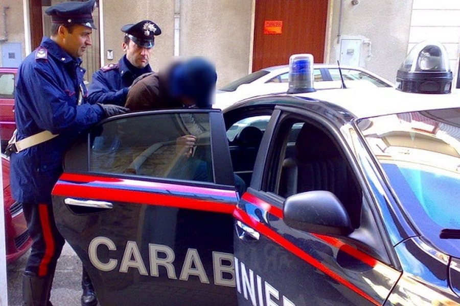 Tentoi të vriste të atin, dënohet me 8 vite burg shqiptari në Itali