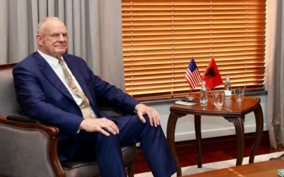 Ambasadori Wendt vijon takimet, pas Ramës dhe Hoxhës kryediplomati i SHBA i shkon në zyrë edhe kryeparlamentarit Niko Peleshi
