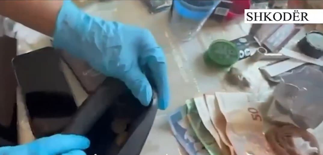 Kthyen në bazë droge apartamentin me qira, arrestohet çifti shqiptaro-brazilian në Shkodër! Ja çfarë u zbuloi Policia pas kontrollit (VIDEO)