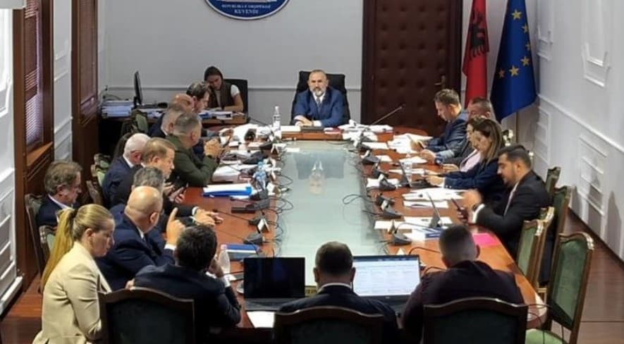 Komisioni i Ligjeve miratoi në parim Territorialen, shtohen 6 qytete të tjera me propozim të PS, por bashkitë do mbeten 46-të! Rinasi i kalon Tiranës