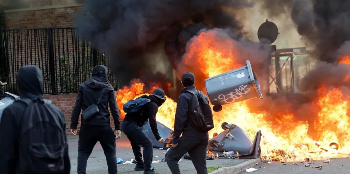 Protestat në Francë, një nxënës 15-vjeçar humb dorën pasi kapi një granatë tymuese nga policia
