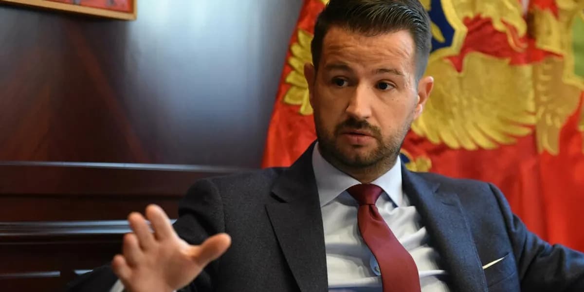 Kroacia e “kushtëzoi me 2.4 miliardë euro” anëtarësimin e Malit të Zi, reagon presidenti malazez
