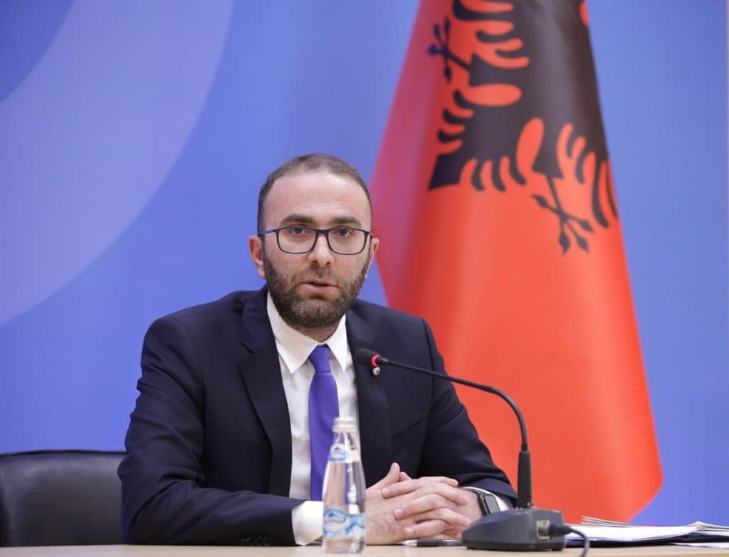 “Harta jonë me 100 bashki i shërben qytetarit”- Konflikti për Territorialen, Bardhi akuza mazhorancës: Rama kërkon të shuajë edhe 15 bashki të tjera!