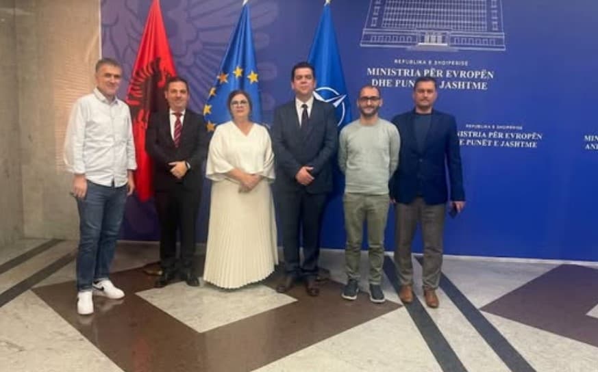 Ministria e Jashtme marrëveshje bashkëpunimi në Shkup për studimin e trashëgimisë dokumentare shqiptare!
