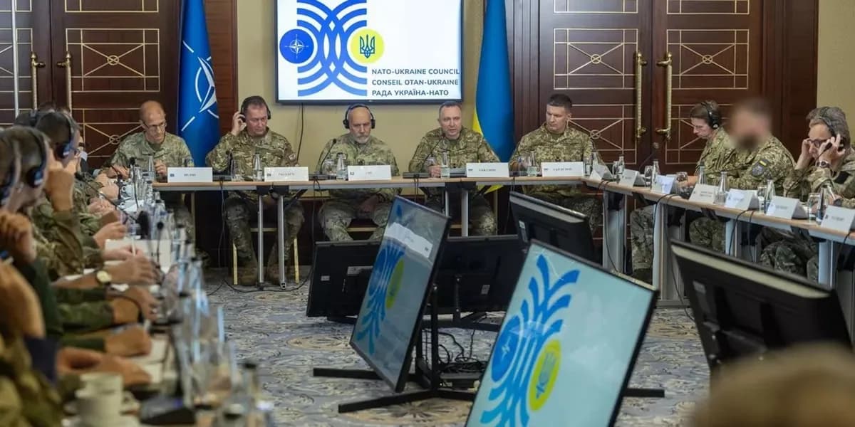 Komiteti ushtarak i NATO-s rikthehet në Kiev pas tetë vitesh