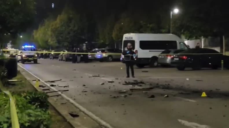 Atentati me bombë në Gjirokastër, Policia zbulon detajet e para: Makina “Benz” shpërtheu në lëvizje me lëndë plasëse, po hetohet për…