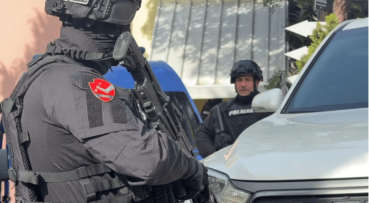 Dyshohet se po përgatitnin atentat, tre të arrestuarit në gjyq për masën e sigurisë, “blindohet” Gjykata e Lezhës