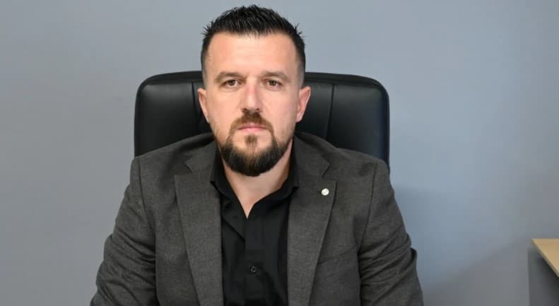 Vetëm dy muaj në krye të Ujësjellës-Kanalizimeve, drejtori largohet nga detyra, ja kush e zëvendëson!