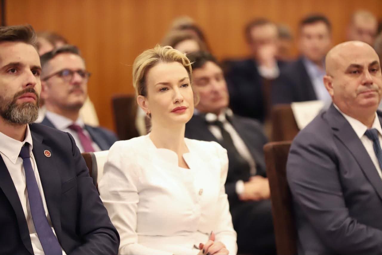 Nga këshilltare në BKH në krye të Burgjeve: Kush është Sadleva Bodo që zëvendëson Adriatik Kupin