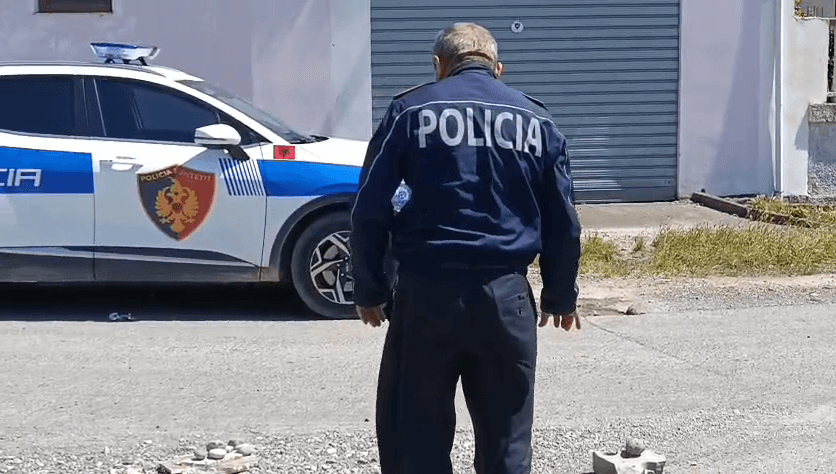 Elbasan/ Grabitja nën kërcënimin e armës, pronari rrëfen tmerrin: Na vunë pistoletën në kokë