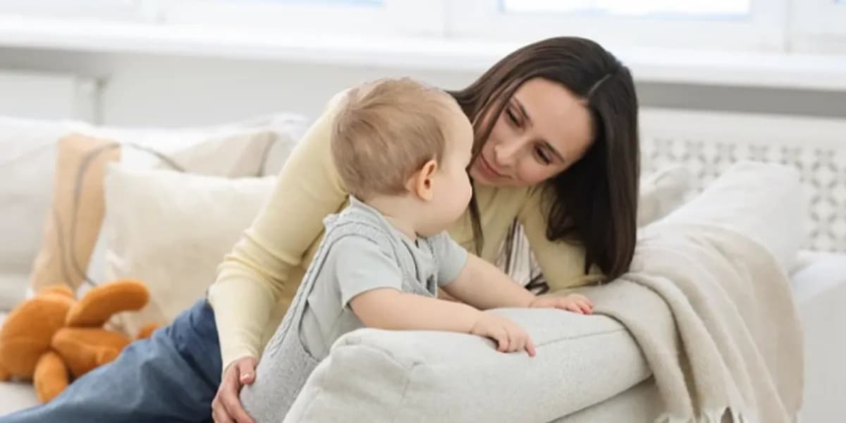 Kujdesi për një foshnjë ndryshon mënyrën si e shohim botën, të rriturit dallojnë më shpejt rrezikun