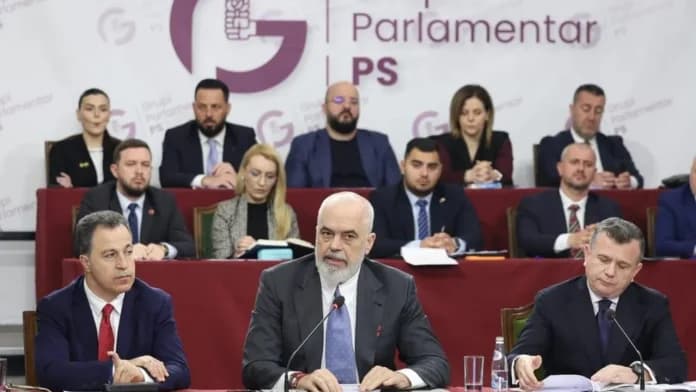 Rama mbledh sot kabinetin qeveritar dhe grupin e PS, në fokus “Prania Besnike” dhe “Pasqyrë Albania”