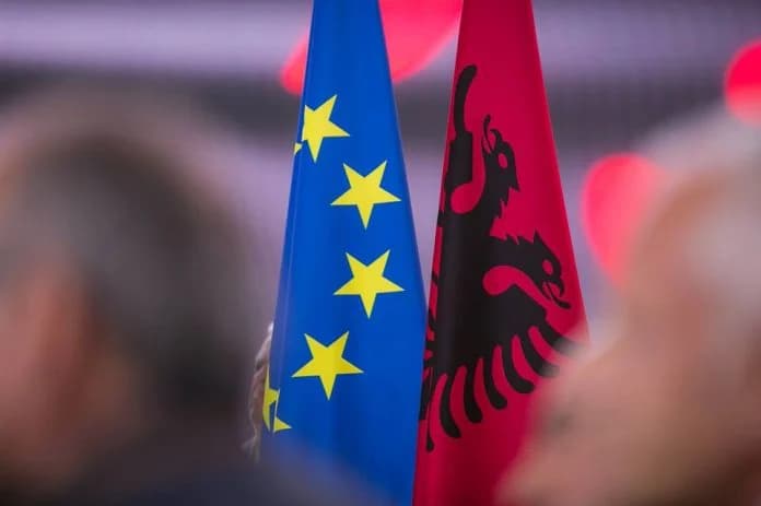 Delegacioni i BE-së reagon për protestën e studentëve: Të shmanget përshkallëzimi i tensioneve