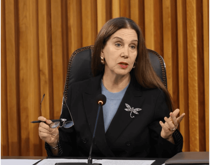 Reagon ministrja së Arsimit, Kumbaro: Aktet e sotme të shkatërrimit nuk përfaqësojnë marrëdhënien e Ministrisë së Arsimit me studentët