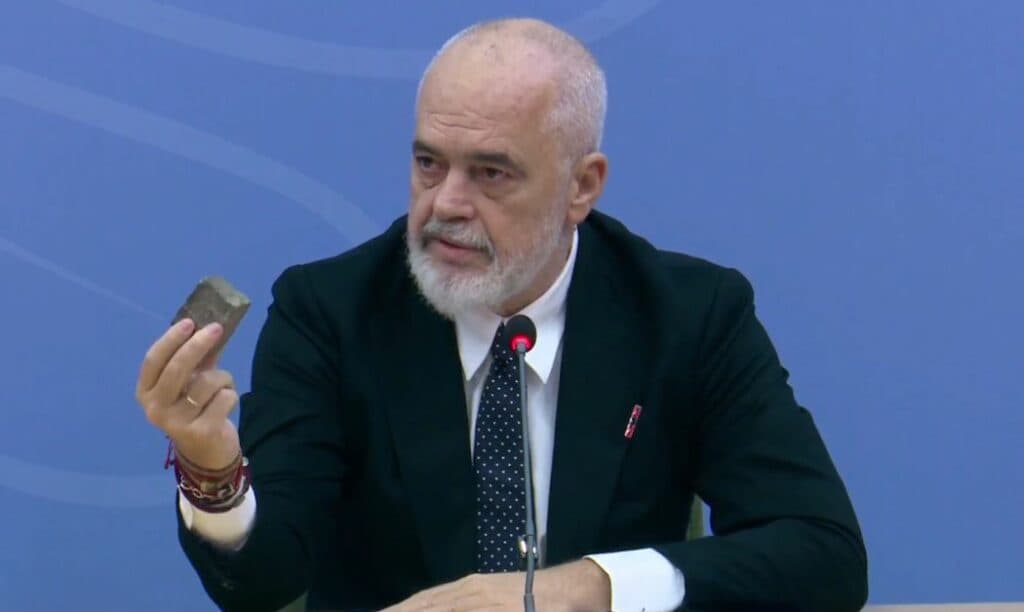 Rama u drejtohet prindërve të protestuesve: Fatura e dëmeve do ju përndjekë deri në fund