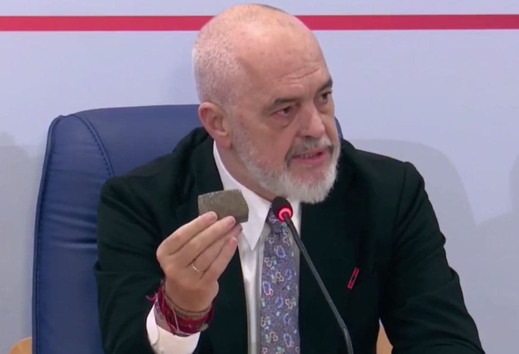 VIDEO/ Rama me drejtuesit e gjimnazeve: Protestat po shfrytëzohen për destabilitet dhe për të frenuar negociatat