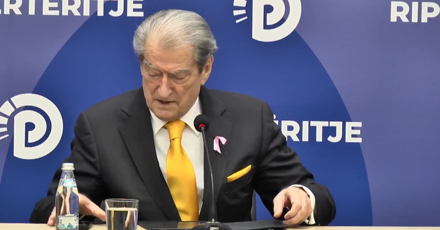 VIDEO/ Berisha i bashkohet Interancionales Marksiste dhe bën thirrje për pjesëmarrje në protestën e “Antifa”-s më 24 tetor!