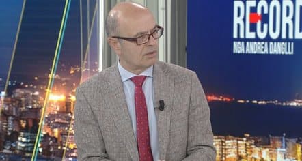 “Ç’komunizëm ka këtu?!”, Koçi: Këtë vend e ka mbërthyer kapitalizmi për gryke!