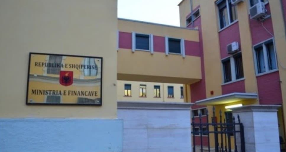 EMRAT/ Urdhri i Ramës, japin dorëheqjen edhe tre drejtorë në varësi të Ministrisë së Financave dhe Ekonomisë!