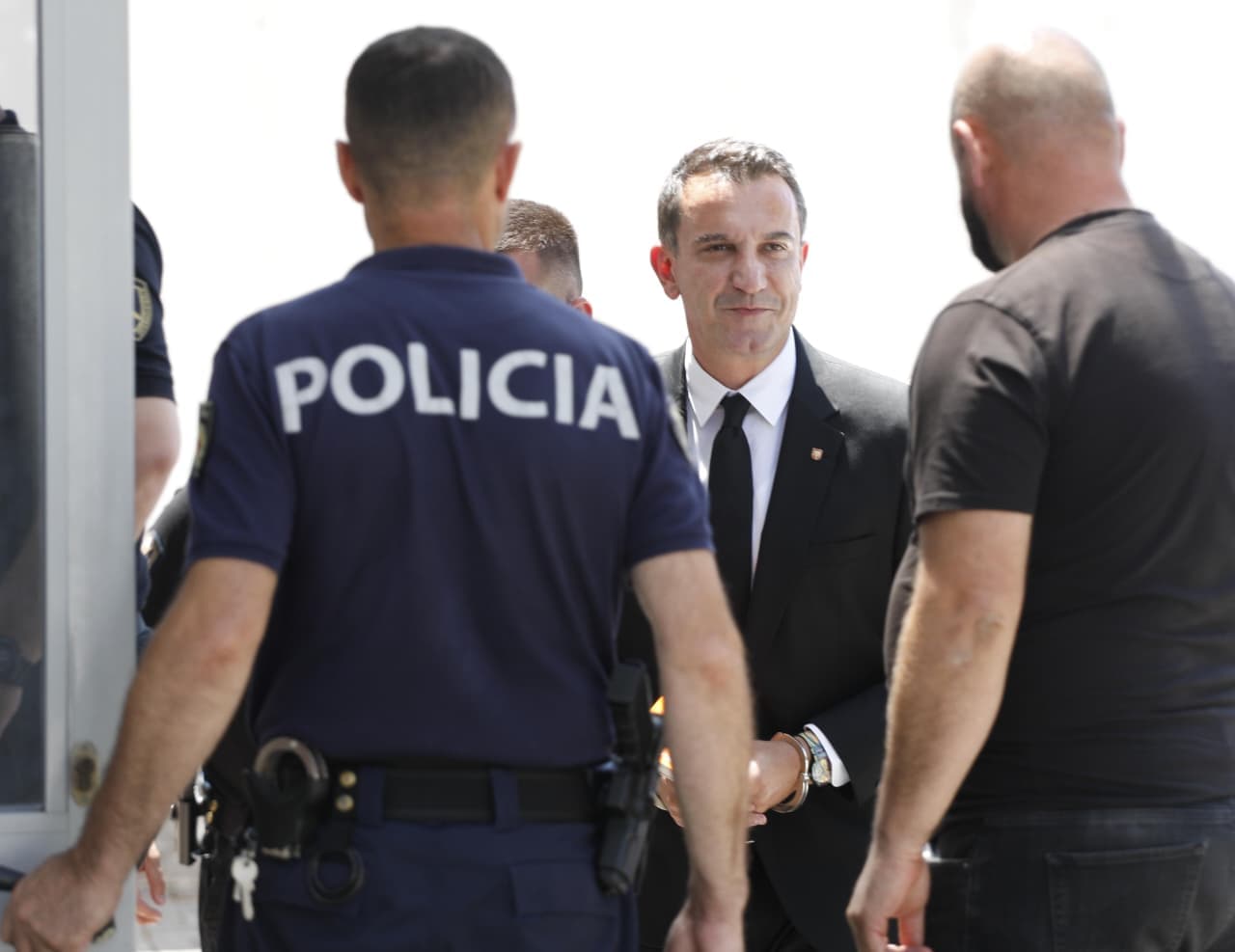 Veliaj transferohet nga Durrësi në paraburgimin e Fierit, vendimi jo me kërkesën e tij