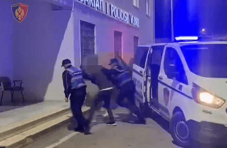 Zbardhen 3 vjedhje në biznese e lokale në Vlorë, arrestohen 3 persona, një tjetër shpallet në kërkim