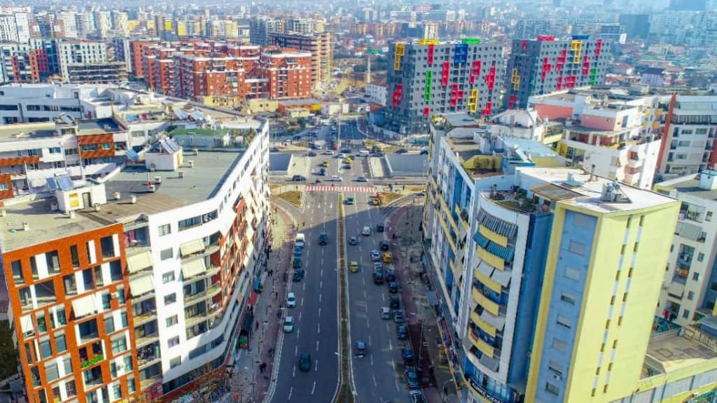 Taksë për shtëpitë bosh: 1 në 5 banesa me konsum zero energjie! Po ndërtuesit që i mbajnë pa shitur?