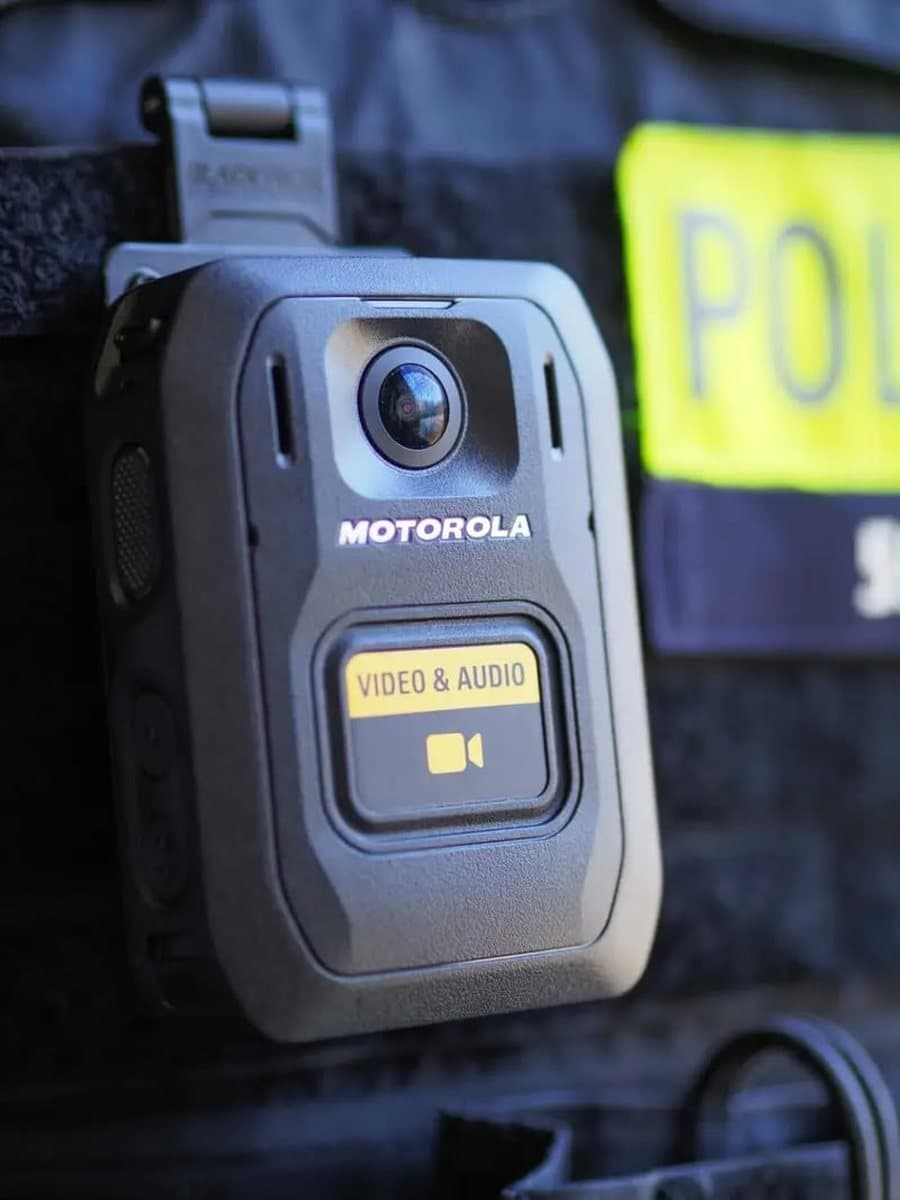 Mbërrijnë në Shqipëri 5 mijë kamera trupi për policët