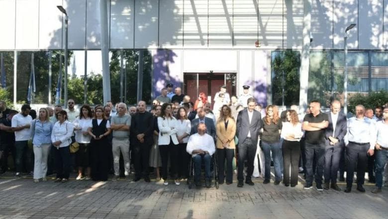 “Kosova mbahet peng nga Kurti”, PDK dhe AAK në protestë para qeverisë