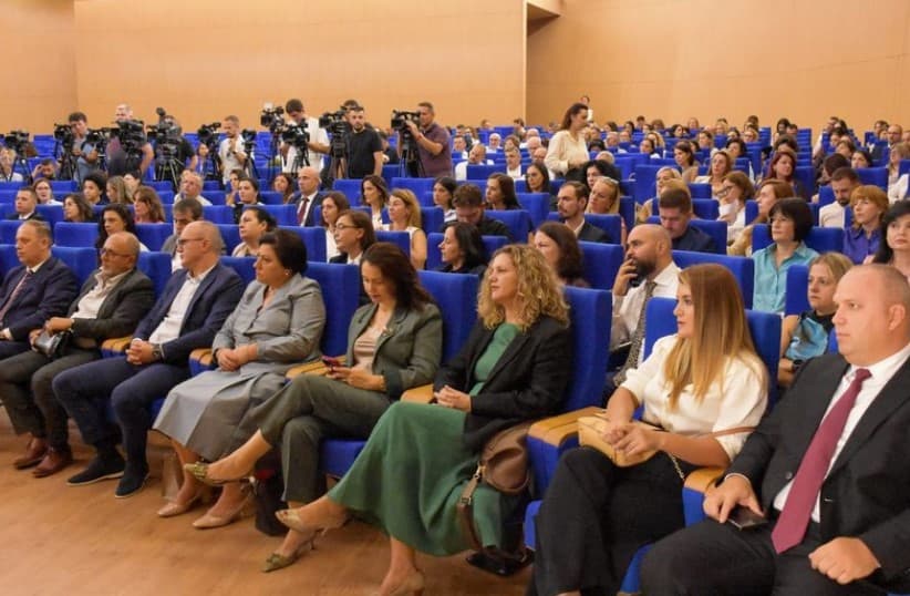 “E rrezikshme dhe antikombëtare”- Avokati: Padia e magjistratëve në SPAK krijon destabilitet! Gjyqësori po bëhet palë me opozitën, plane për…