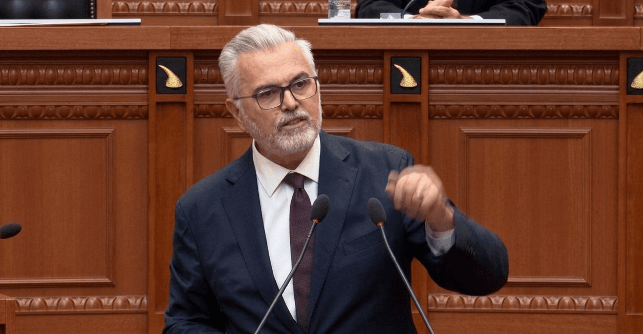 Toni Gogu: Paga e gjyqtarëve kalon vetëm nga dera e ligjit, Kuvendi mbron çdo qindarkë të qytetarëve