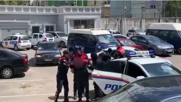 I shpallur në kërkim për “vrasje me dashje”, arrestohet 39-vjeçari në Tiranë! Në pranga edhe i dënuari me 2 vite burg