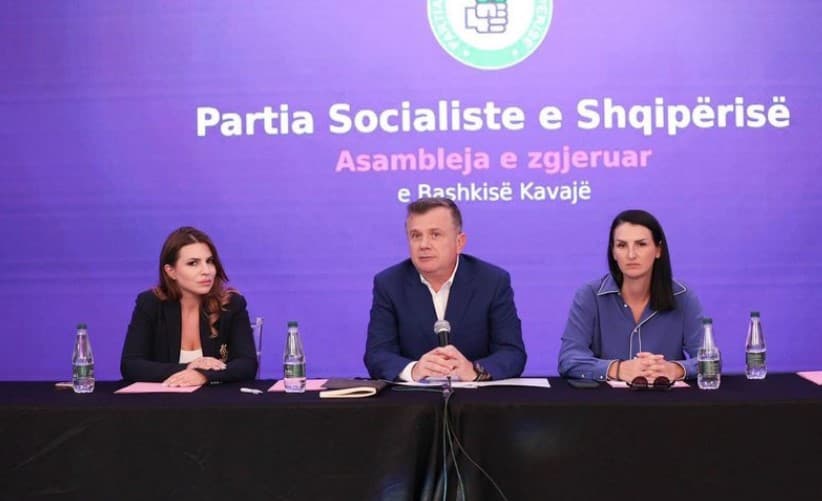Zgjedhjet lokale, Balla mbledh Asamblenë e Zgjeruar të PS Kavajë dhe kërkon fitoren e Bashkisë: Kemi përgjegjësinë t’i japim kësaj bashkie një drejtim të ri