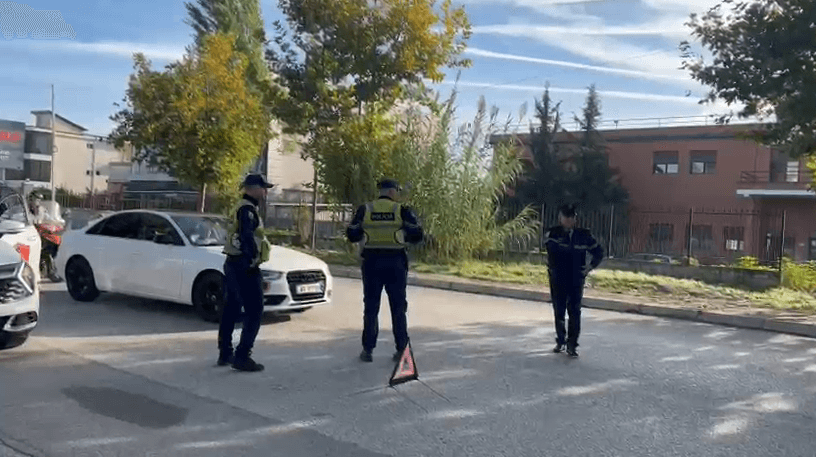 Aksident në unazën e Fierit, makina përplas biçikletën, plagoset drejtuesi i saj
