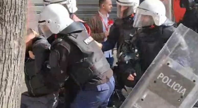 Dhuna në protestë, arrestohen 56 persona dhe procedohen 97 të tjerë, mes tyre edhe të mitur!